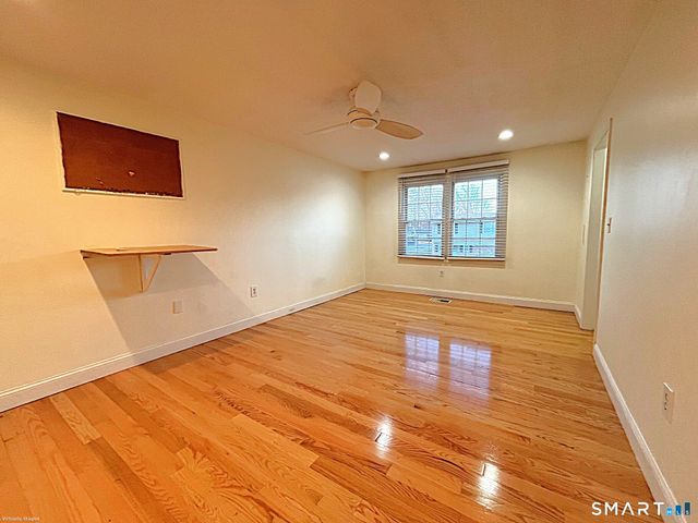 24 Thorne Road 24, West Hartford, CT 06110