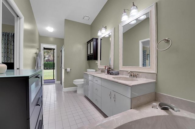 8670 NW 56th Street, Coral Springs, FL 33067