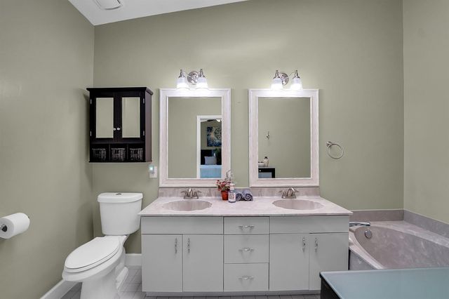 8670 NW 56th Street, Coral Springs, FL 33067