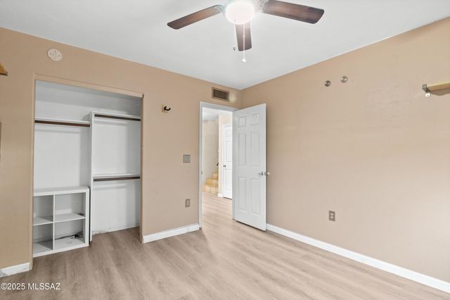 12831 N Meadview Way, Oro Valley, AZ 85755