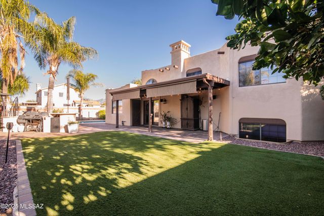 12831 N Meadview Way, Oro Valley, AZ 85755