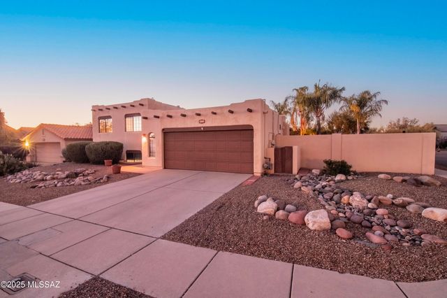 12831 N Meadview Way, Oro Valley, AZ 85755