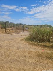 16518 S US HIGHWAY 281, San Antonio, TX 78221