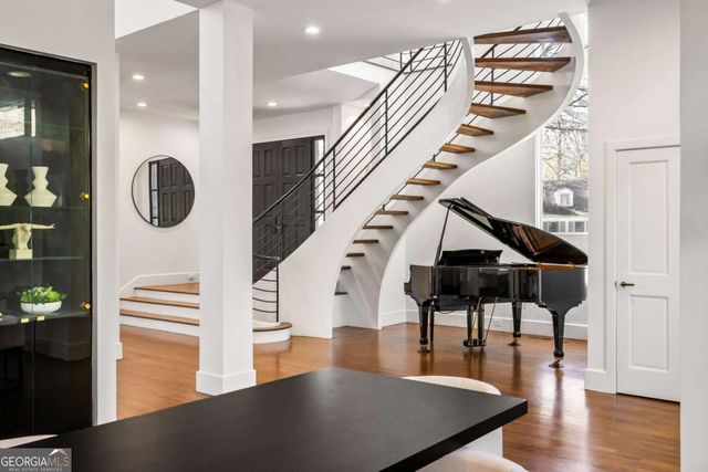 35 Robin Hood Road NE, Atlanta, GA 30309