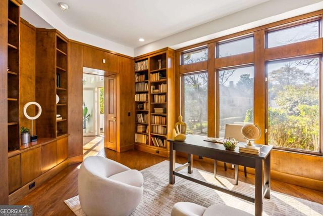 35 Robin Hood Road NE, Atlanta, GA 30309