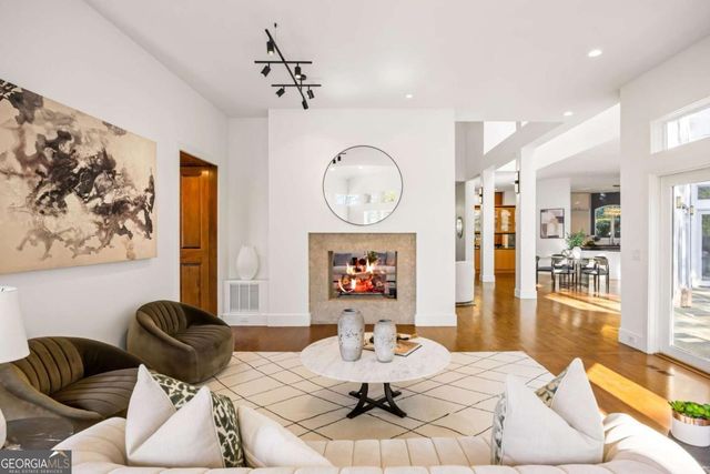 35 Robin Hood Road NE, Atlanta, GA 30309