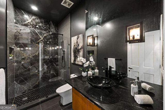 35 Robin Hood Road NE, Atlanta, GA 30309