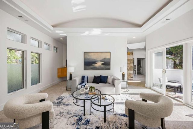 35 Robin Hood Road NE, Atlanta, GA 30309