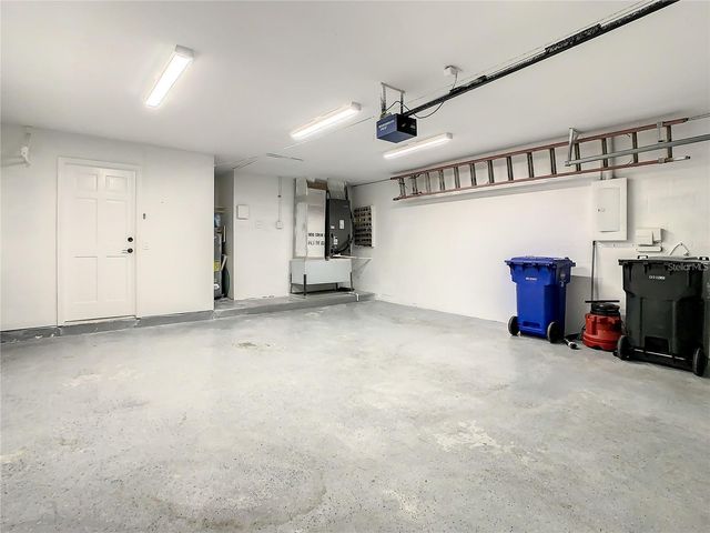 6708 YARDLEY WAY, Tampa, FL 33647