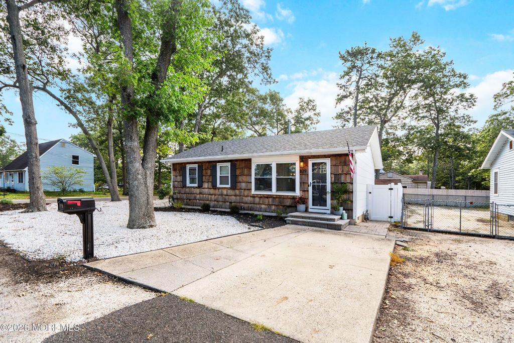 329 Briggs Avenue, Forked River, NJ 08731