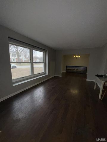 11 Atwater Drive, St Peters, MO 63376