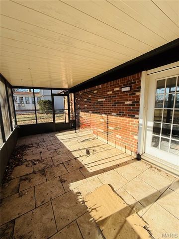 11 Atwater Drive, St Peters, MO 63376