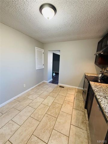 11 Atwater Drive, St Peters, MO 63376