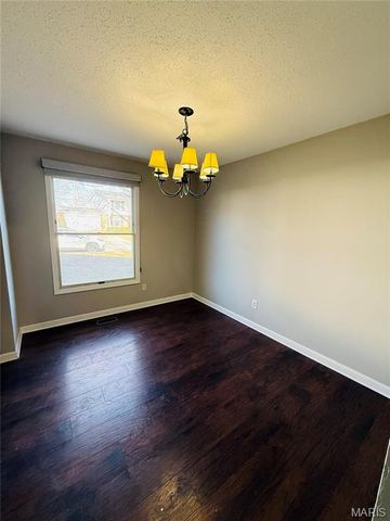 11 Atwater Drive, St Peters, MO 63376