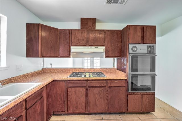 4462 Newton Drive, Las Vegas, NV 89121