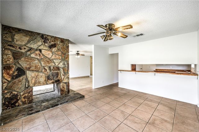 4462 Newton Drive, Las Vegas, NV 89121