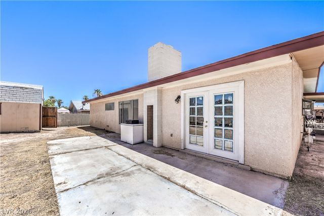 4462 Newton Drive, Las Vegas, NV 89121