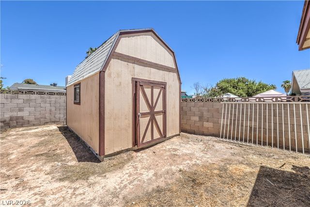 4462 Newton Drive, Las Vegas, NV 89121