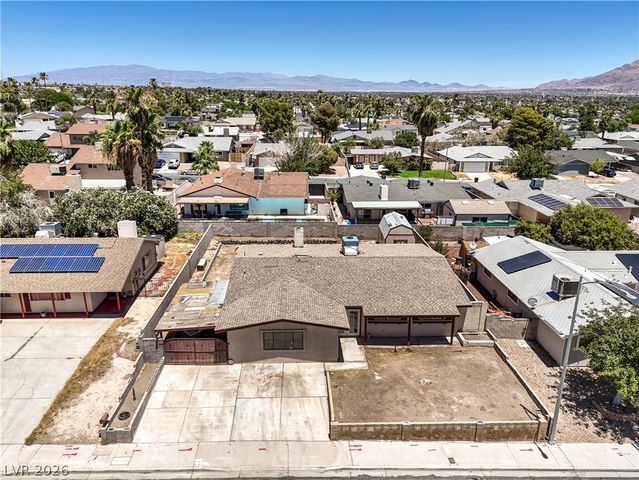 4462 Newton Drive, Las Vegas, NV 89121