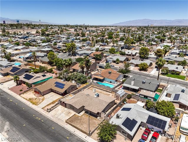 4462 Newton Drive, Las Vegas, NV 89121