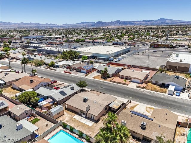 4462 Newton Drive, Las Vegas, NV 89121