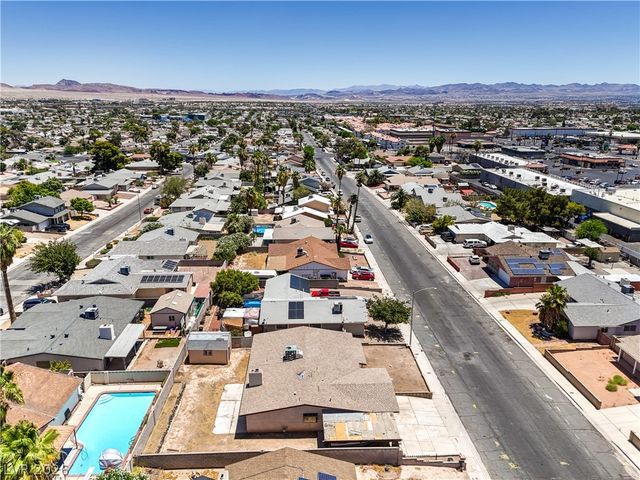 4462 Newton Drive, Las Vegas, NV 89121