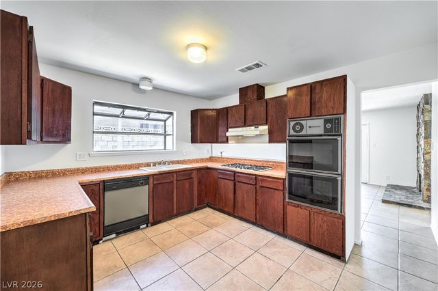 4462 Newton Drive, Las Vegas, NV 89121