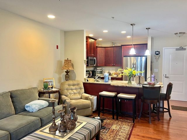 245 Cambridge 107, Burlington, MA 01803