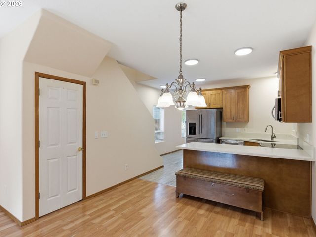 9606 N CLARENDON Ave, Portland, OR 97203