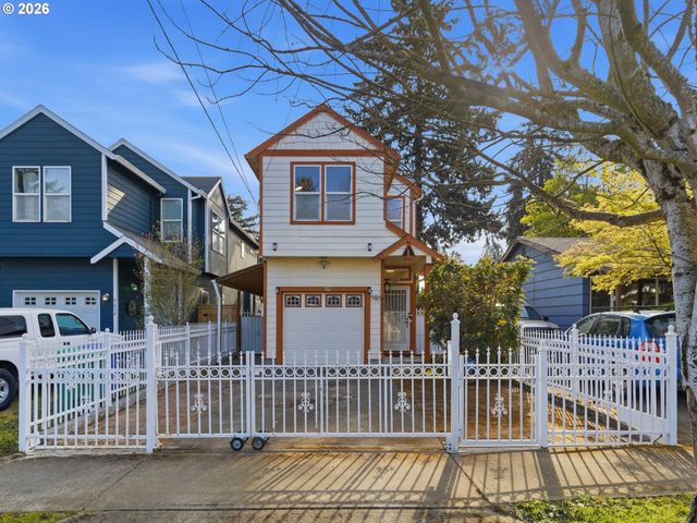 9606 N CLARENDON Ave, Portland, OR 97203