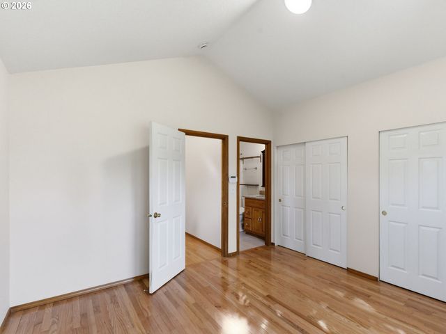 9606 N CLARENDON Ave, Portland, OR 97203