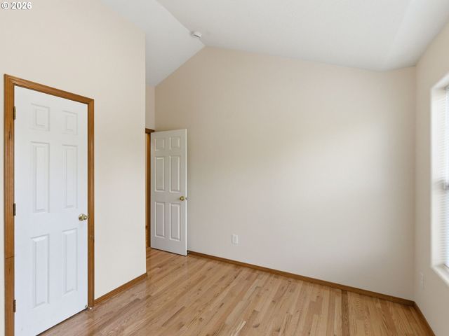 9606 N CLARENDON Ave, Portland, OR 97203