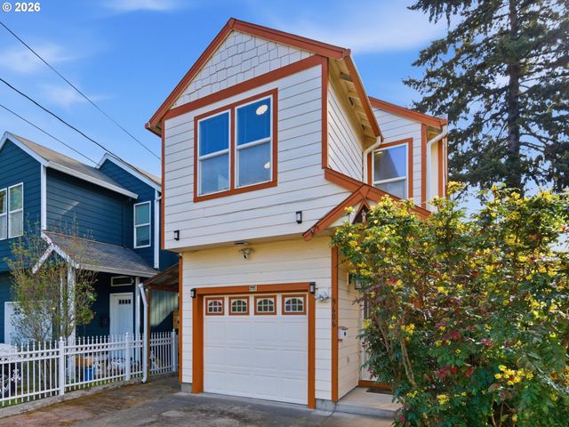 9606 N CLARENDON Ave, Portland, OR 97203