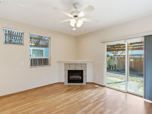 9606 N CLARENDON Ave, Portland, OR 97203