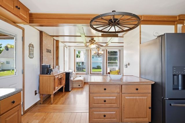 20 S Maple Street, Westfield, MA 01085