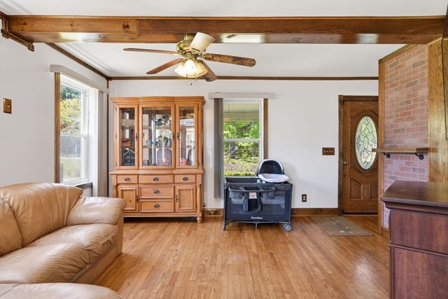 20 S Maple Street, Westfield, MA 01085
