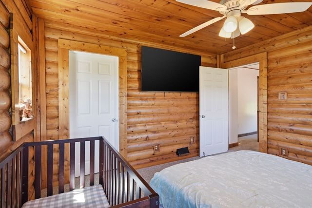 20 S Maple Street, Westfield, MA 01085