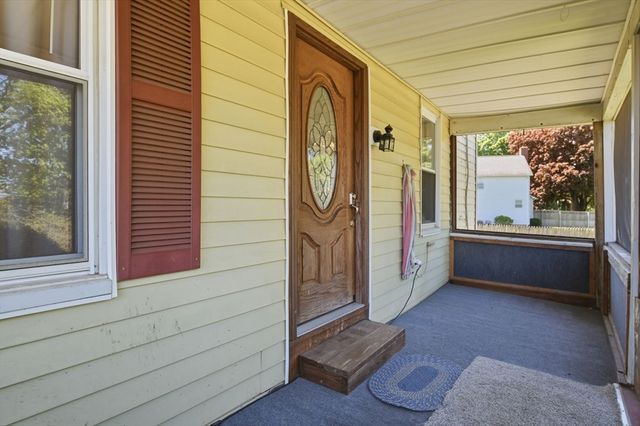 20 S Maple Street, Westfield, MA 01085