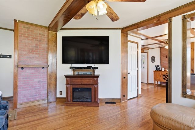 20 S Maple Street, Westfield, MA 01085