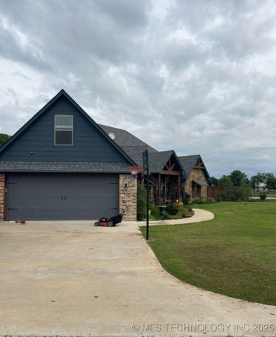 212 Paris Avenue, Durant, OK 74701