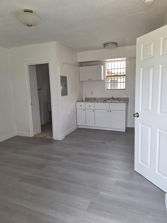 3007 NW 59th Street 5, Miami, FL 33142