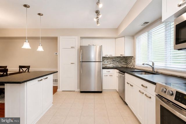 124 HAMLET DR, King Of Prussia, PA 19406