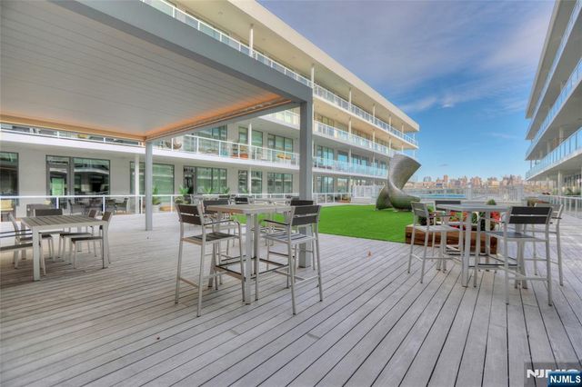 3 Somerset Lane 316, Edgewater, NJ 07020