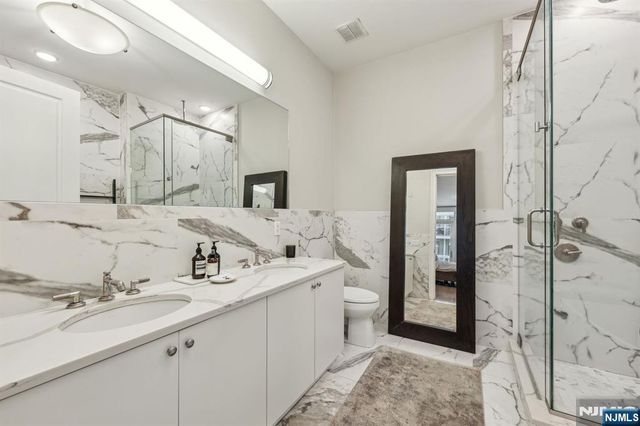 3 Somerset Lane 316, Edgewater, NJ 07020