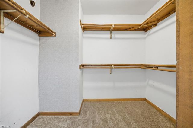 4 Flax Mill RD, Newport News, VA 23602