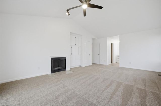 4 Flax Mill RD, Newport News, VA 23602