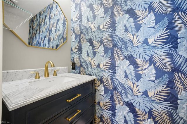 4 Flax Mill RD, Newport News, VA 23602