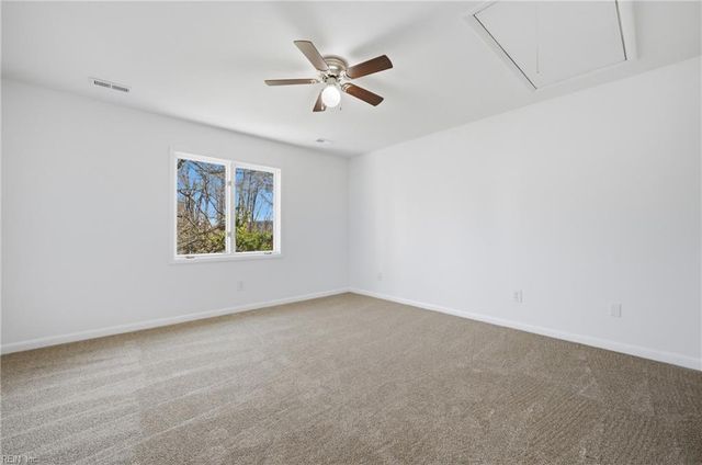 4 Flax Mill RD, Newport News, VA 23602