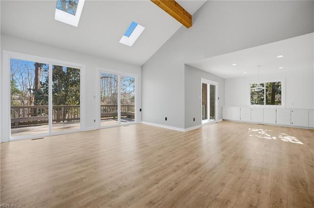 4 Flax Mill RD, Newport News, VA 23602