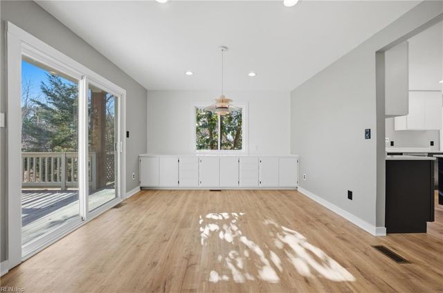 4 Flax Mill RD, Newport News, VA 23602